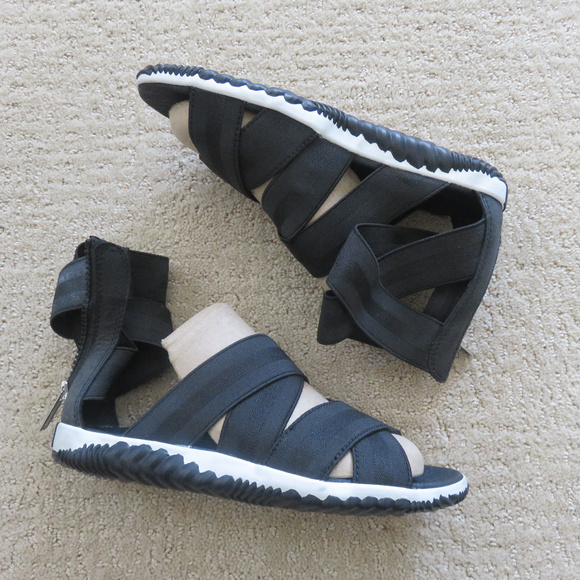 sorel out n about plus strap sandal